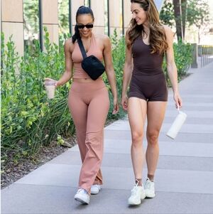 Kamo Fitness Lunara Set - Mocha Mousse Size Small